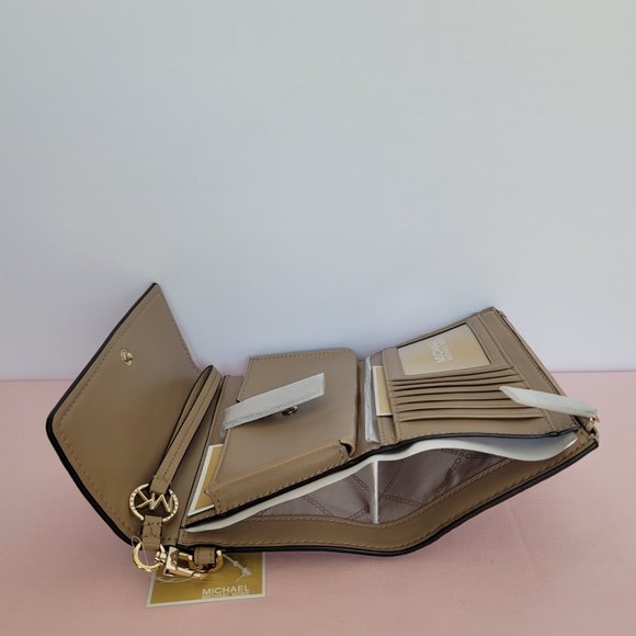 MICHAEL KORS Jet Set Charm Pebbled Leather Large Flap Phone Wristlet-Camel🎈$98⭐ - Picture 14 of 16